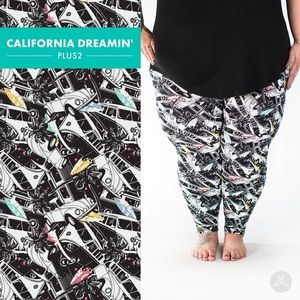 BNWT SweetLegs "CaliforniaDreamin”Adult Plus2(Fits most 22-28) leggings